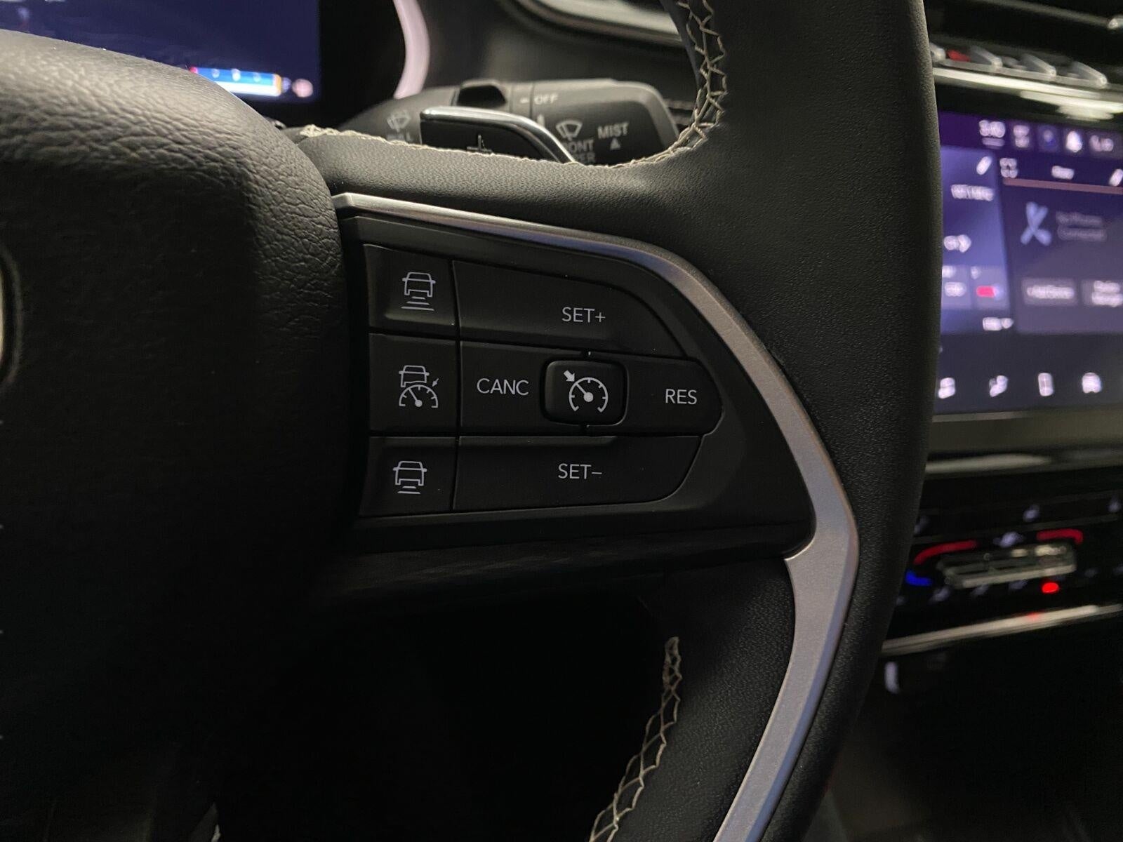 2023 Jeep Grand Cherokee L Altitude 4x4