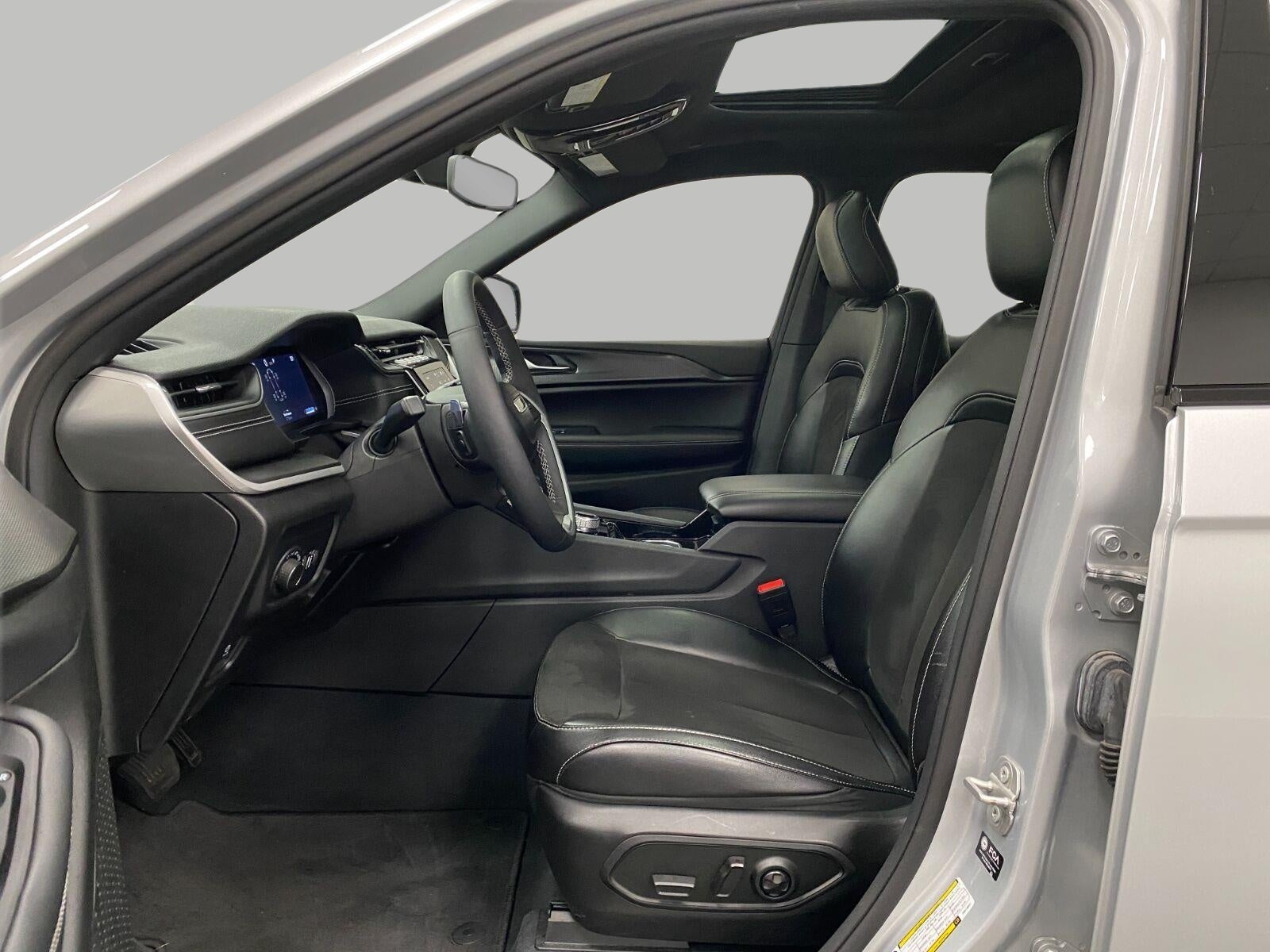 2023 Jeep Grand Cherokee L Altitude 4x4