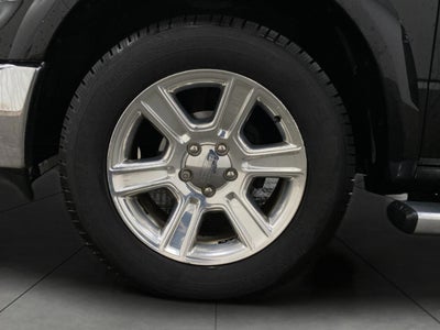 2015 RAM 1500 4WD Crew Cab 140.5 Laramie Longhorn