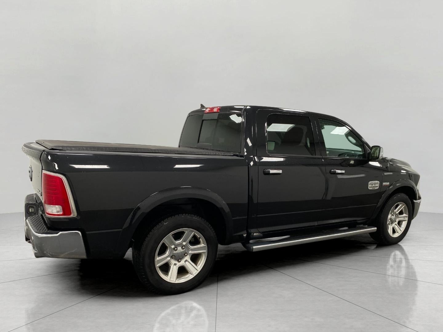 2015 RAM 1500 4WD Crew Cab 140.5 Laramie Longhorn