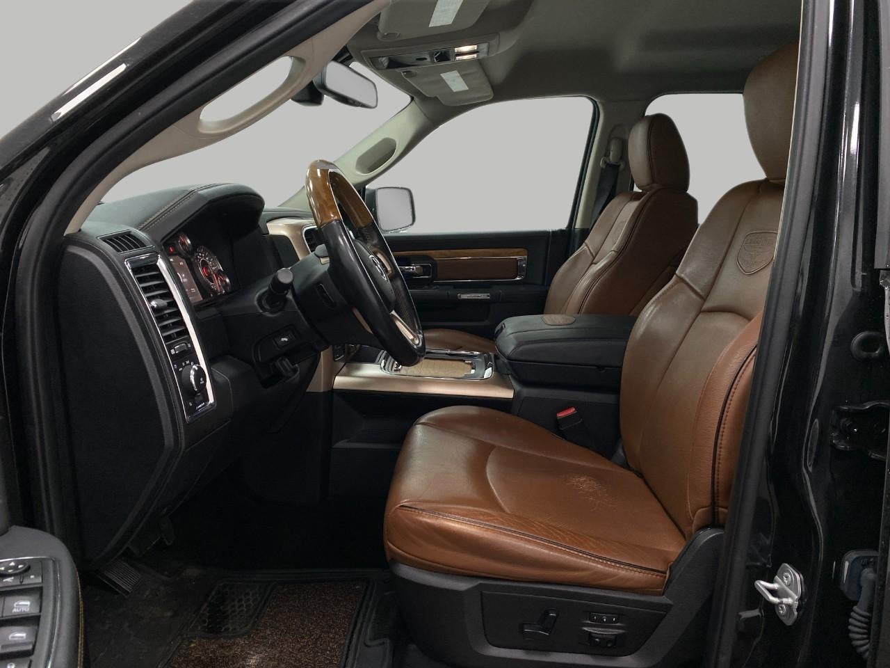 2015 RAM 1500 4WD Crew Cab 140.5 Laramie Longhorn