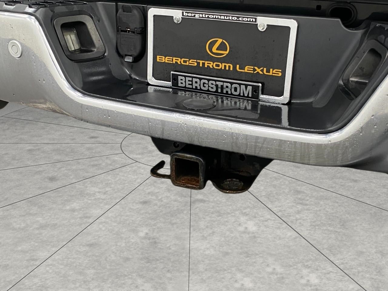 2015 RAM 1500 4WD Crew Cab 140.5 Laramie Longhorn