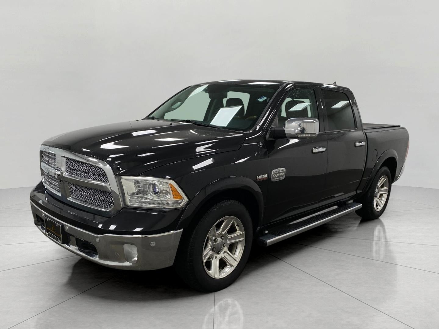 2015 RAM 1500 4WD Crew Cab 140.5 Laramie Longhorn