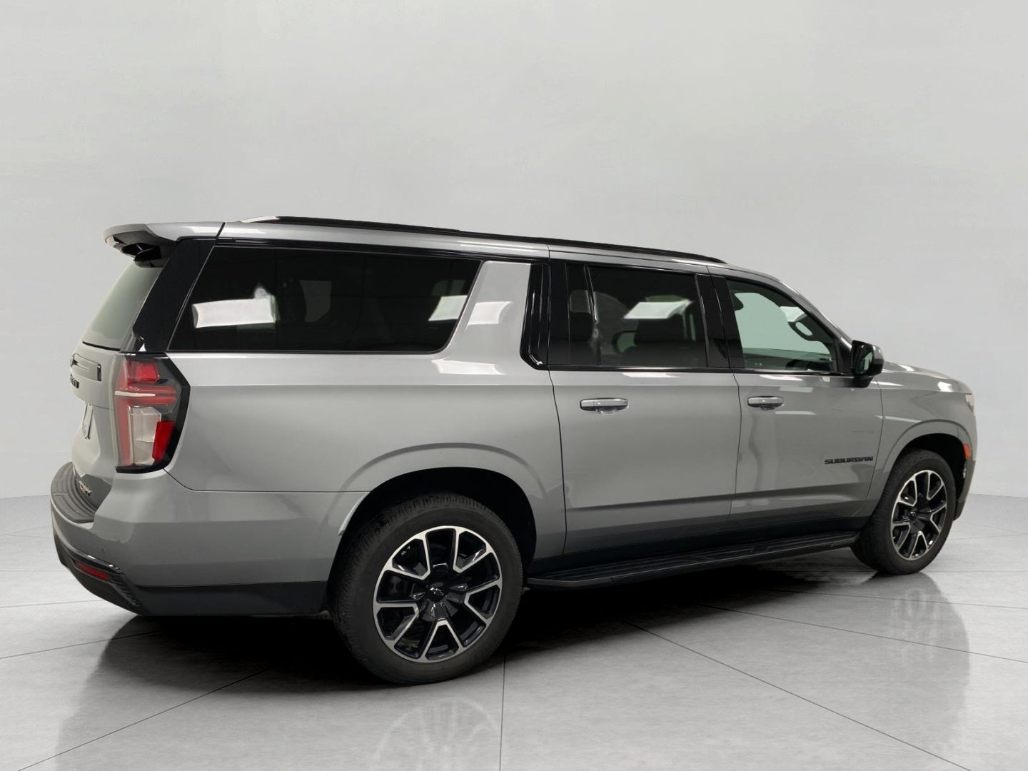 2023 Chevrolet Suburban 4WD 4dr RST