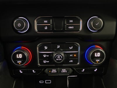 2023 Chevrolet Suburban 4WD 4dr RST