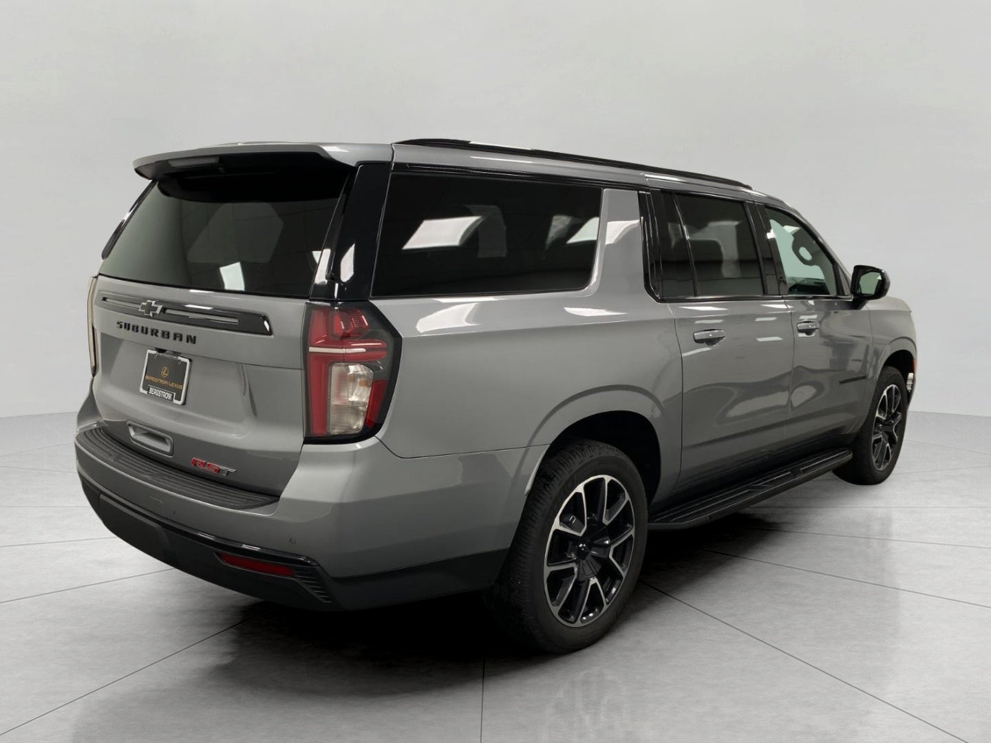 2023 Chevrolet Suburban 4WD 4dr RST