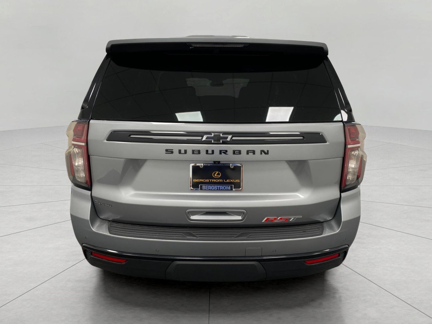 2023 Chevrolet Suburban 4WD 4dr RST