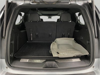 2023 Chevrolet Suburban 4WD 4dr RST
