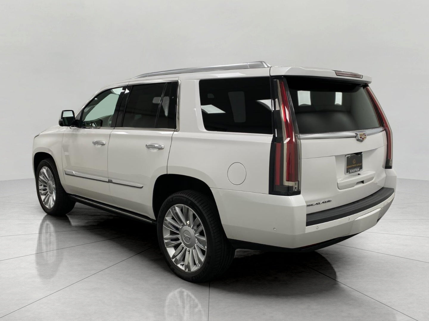 2020 Cadillac Escalade 4WD 4dr Platinum