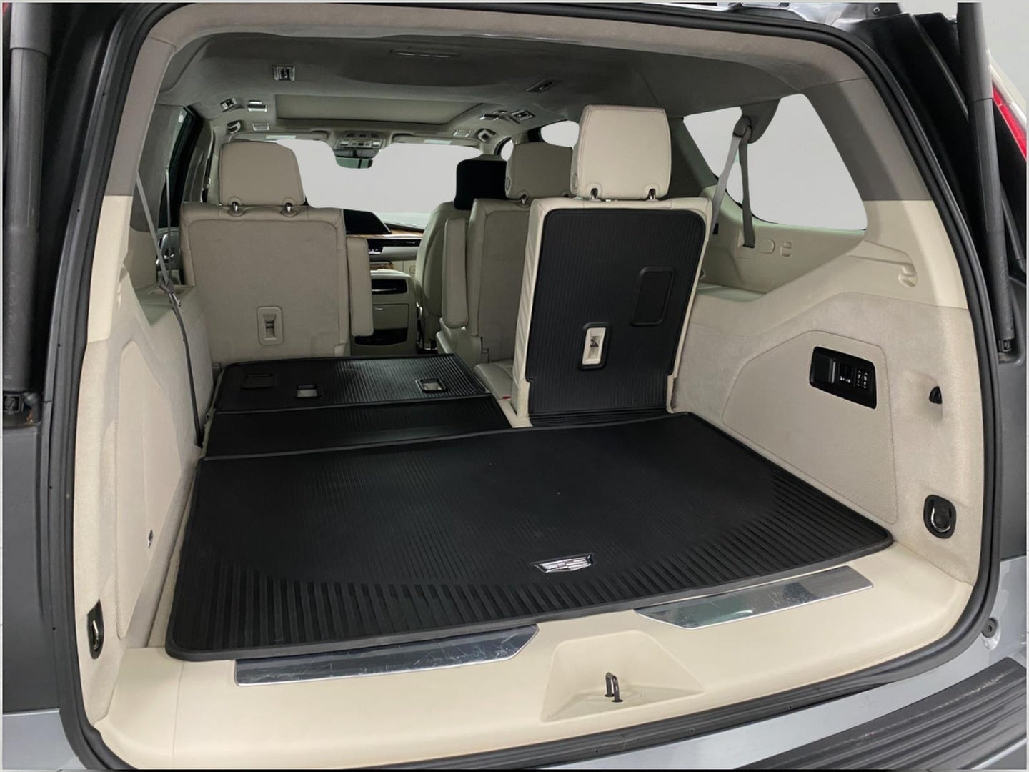 2023 Cadillac Escalade ESV 4WD 4dr Premium Luxury Platinum