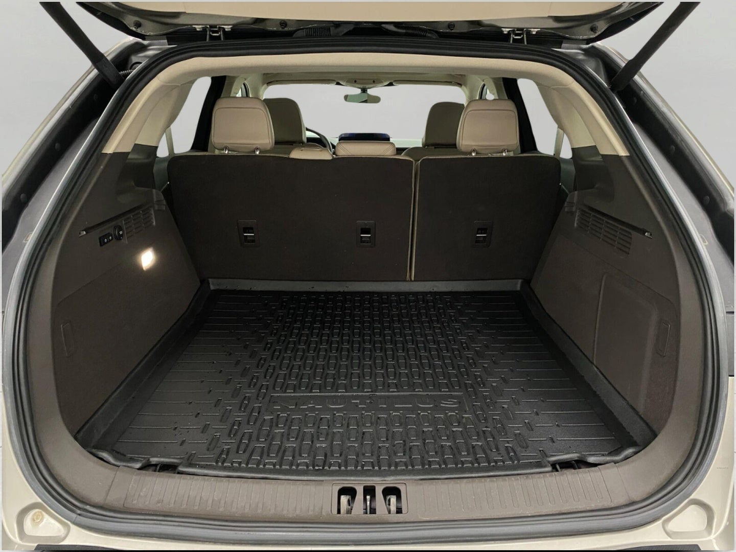 2023 Lincoln Nautilus Reserve AWD