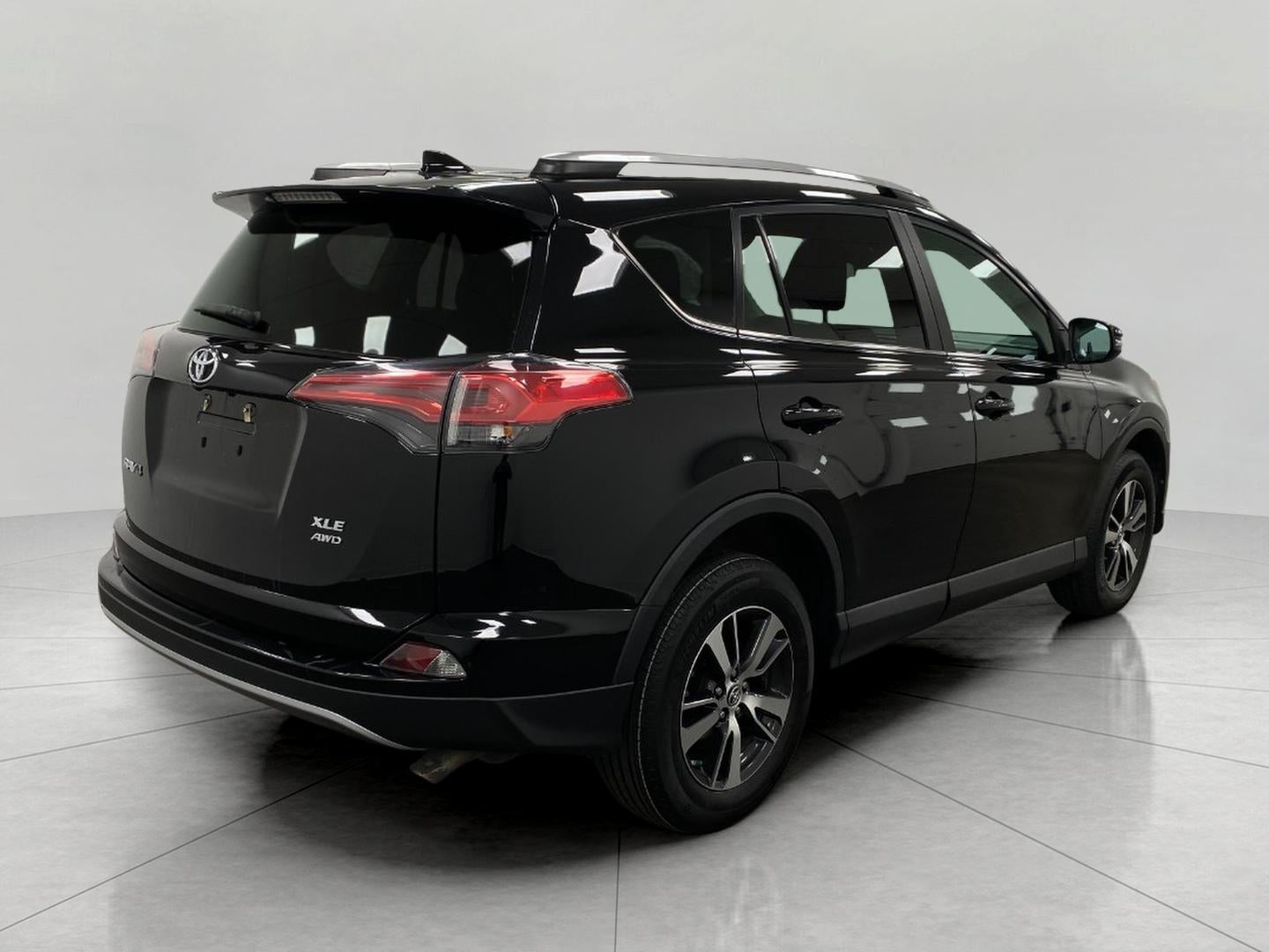 2017 Toyota RAV4 XLE AWD
