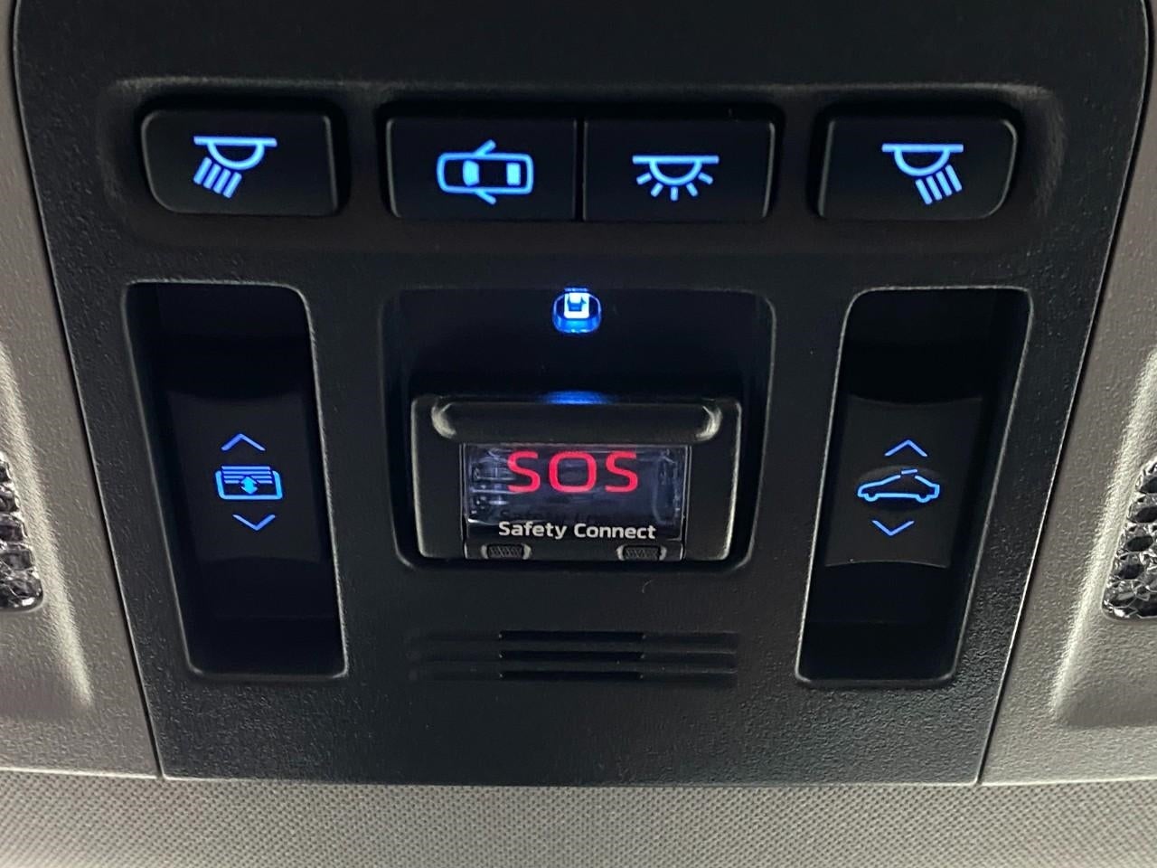 2019 Toyota Camry XSE Auto