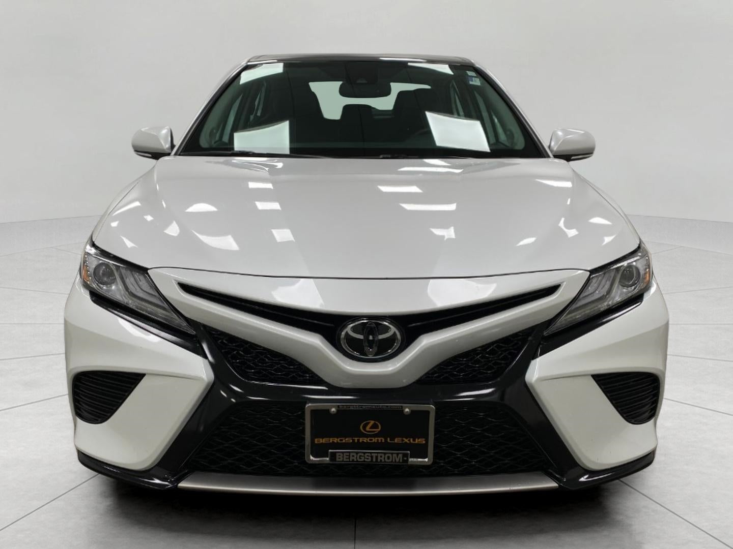2019 Toyota Camry XSE Auto
