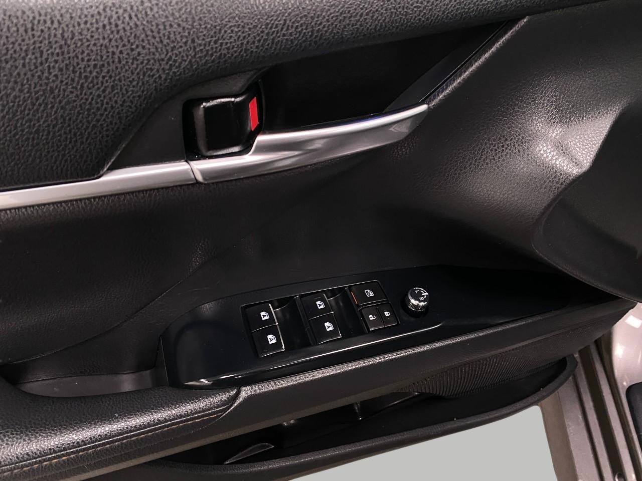 2020 Toyota Camry XLE Auto AWD