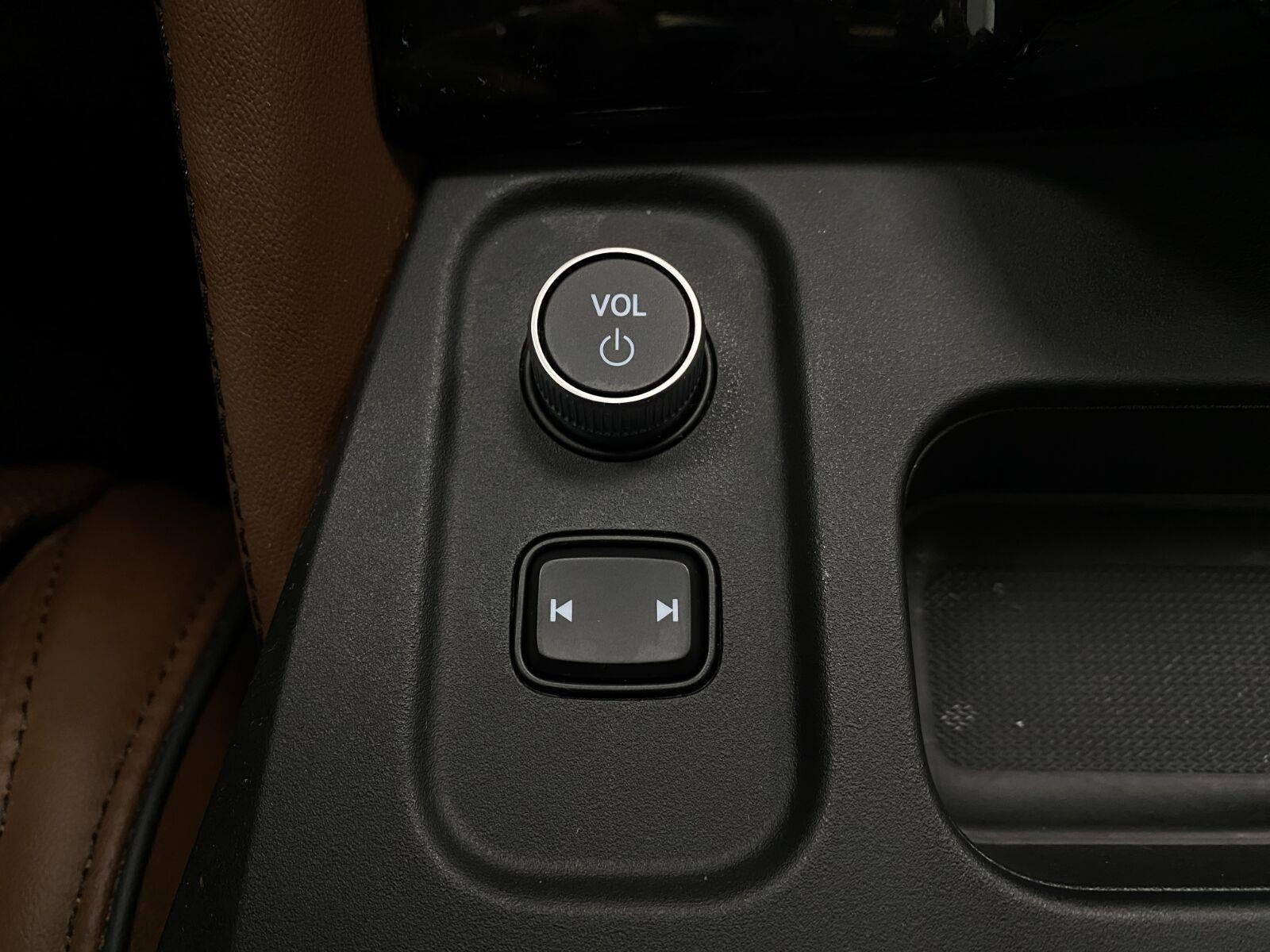2025 Acura MDX SH-AWD w/Advance Package