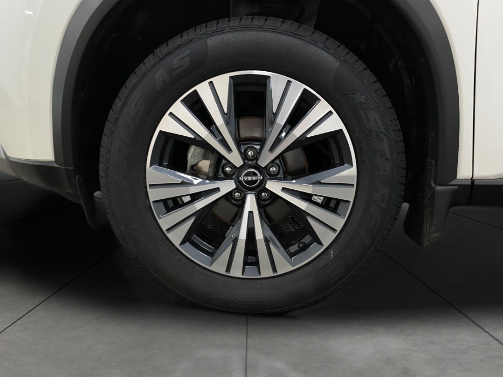 2023 Nissan Rogue AWD SV