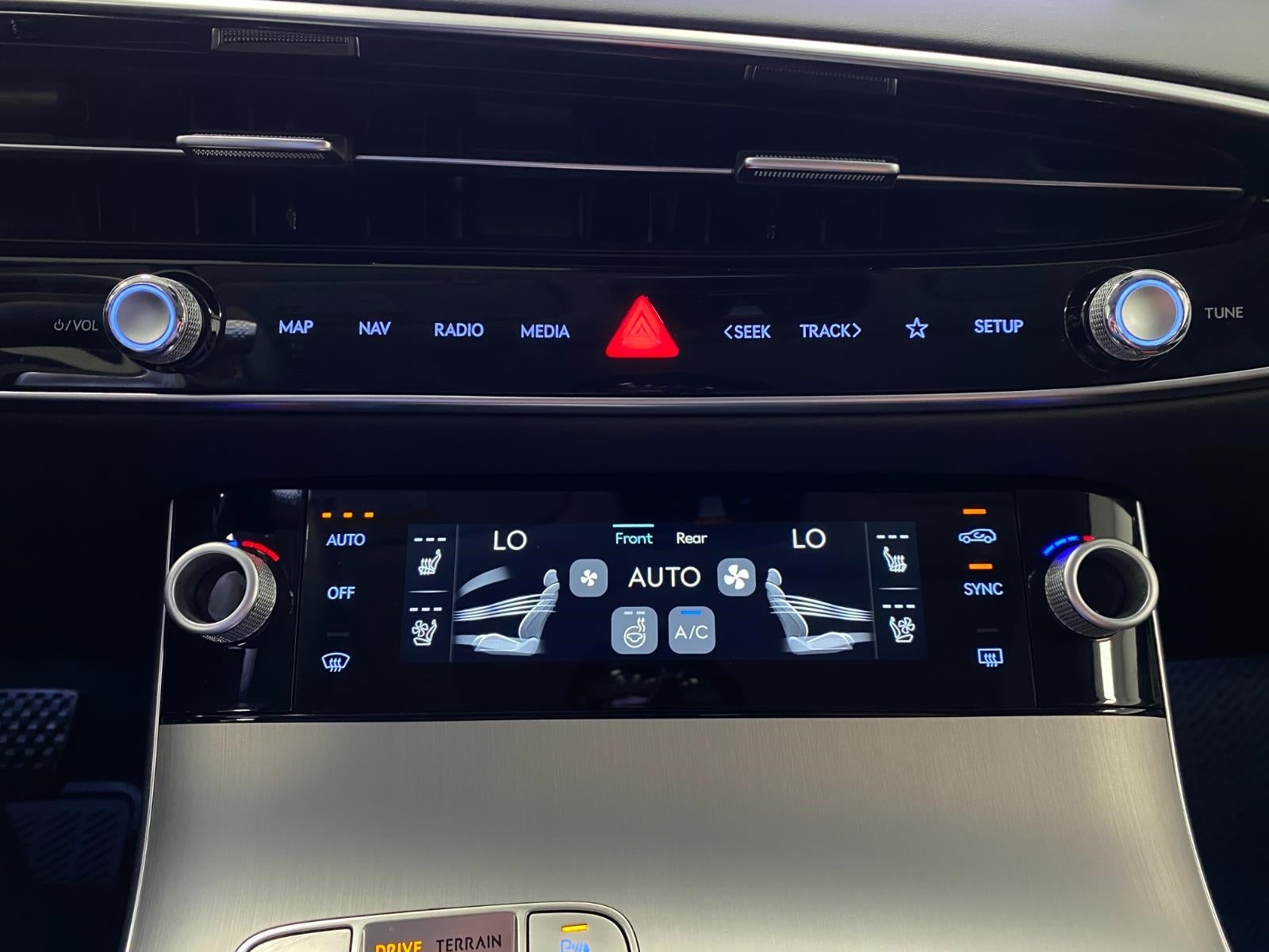 2026 Genesis GV70 2.5T Advanced AWD