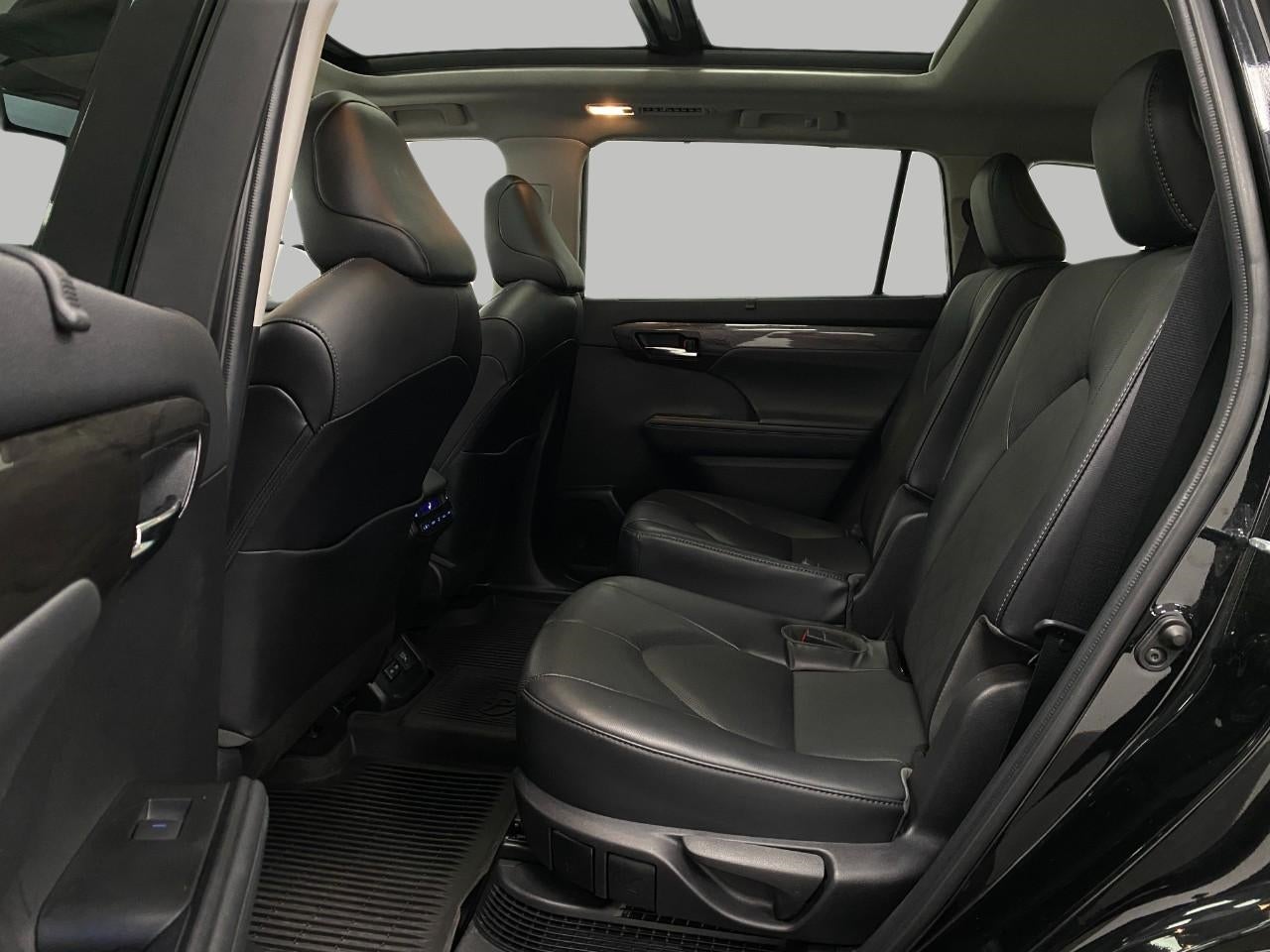 2022 Toyota Highlander Hybrid Platinum AWD