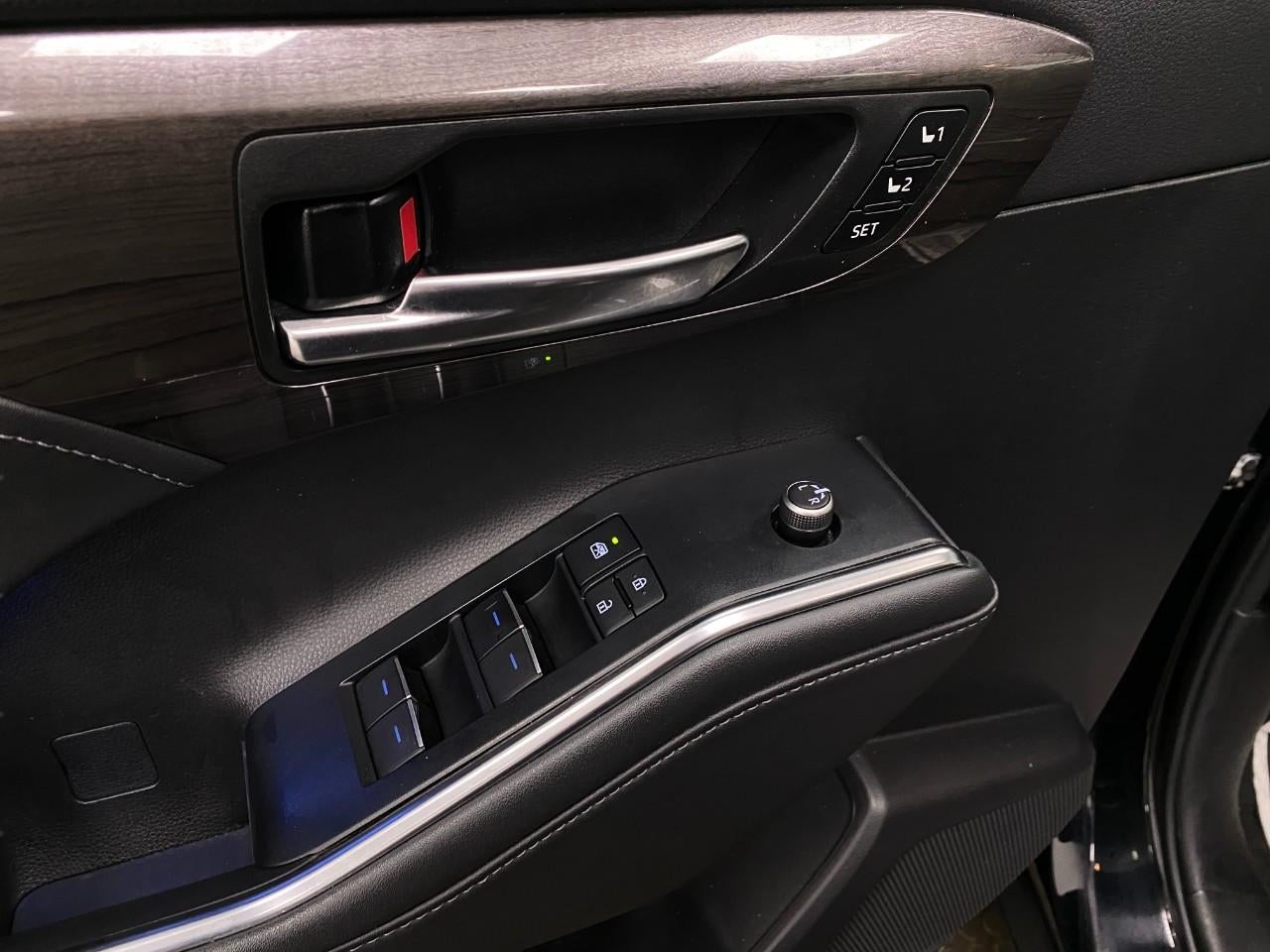 2022 Toyota Highlander Hybrid Platinum AWD