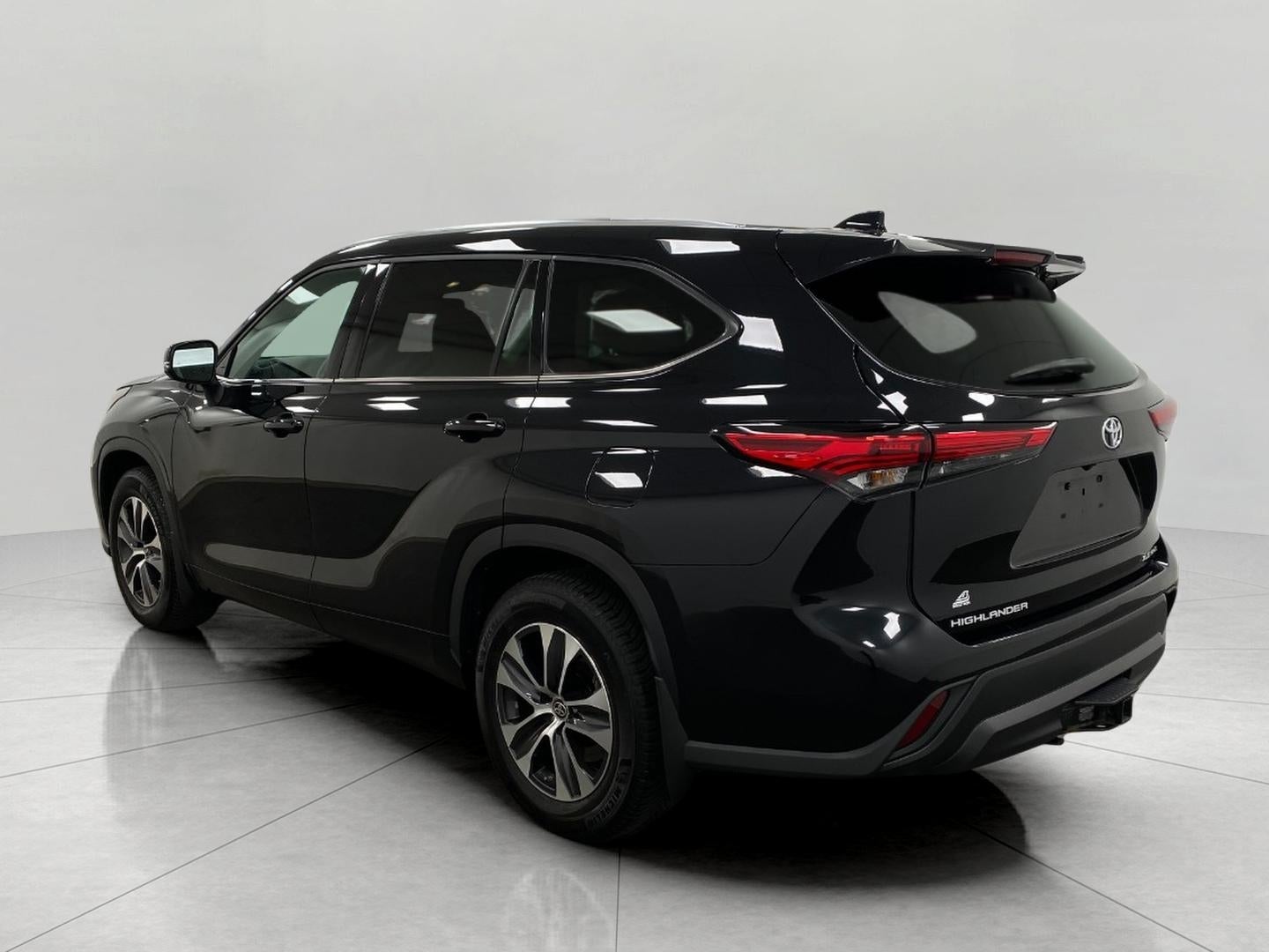 2021 Toyota Highlander XLE AWD