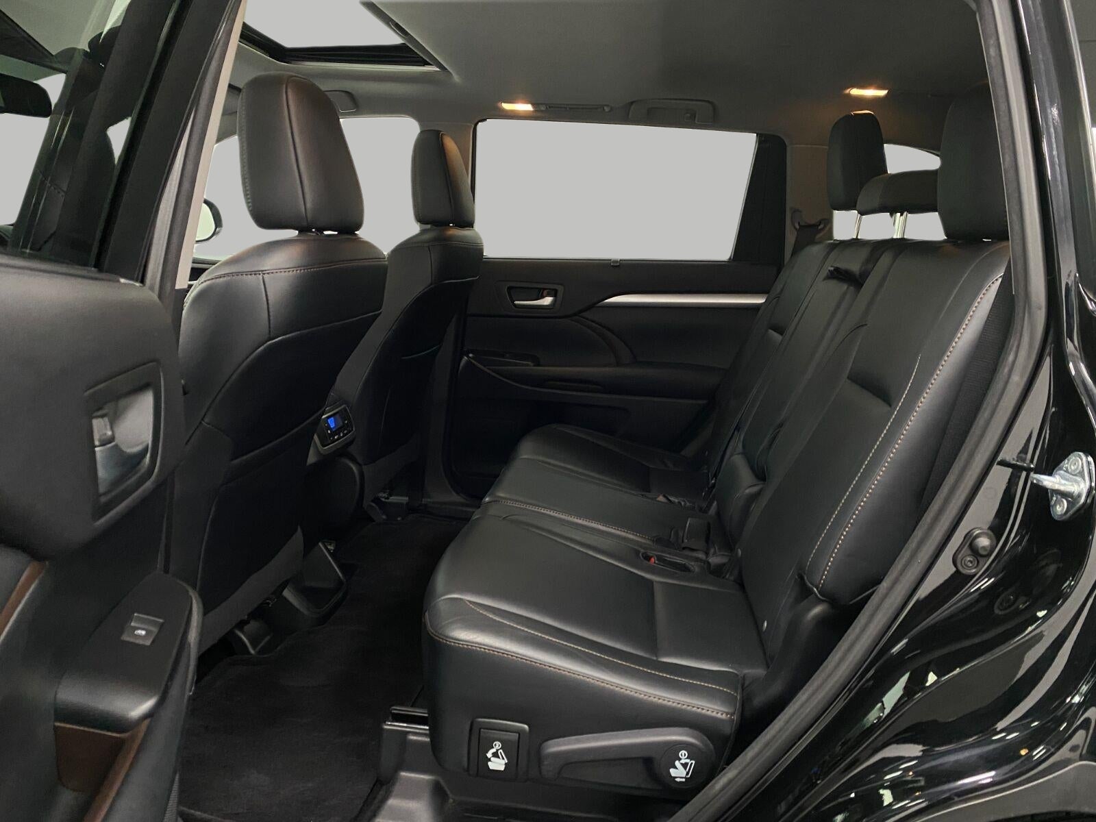 2015 Toyota Highlander AWD 4dr V6 XLE