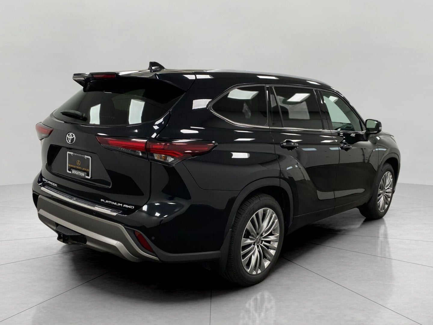 2024 Toyota Highlander Platinum AWD
