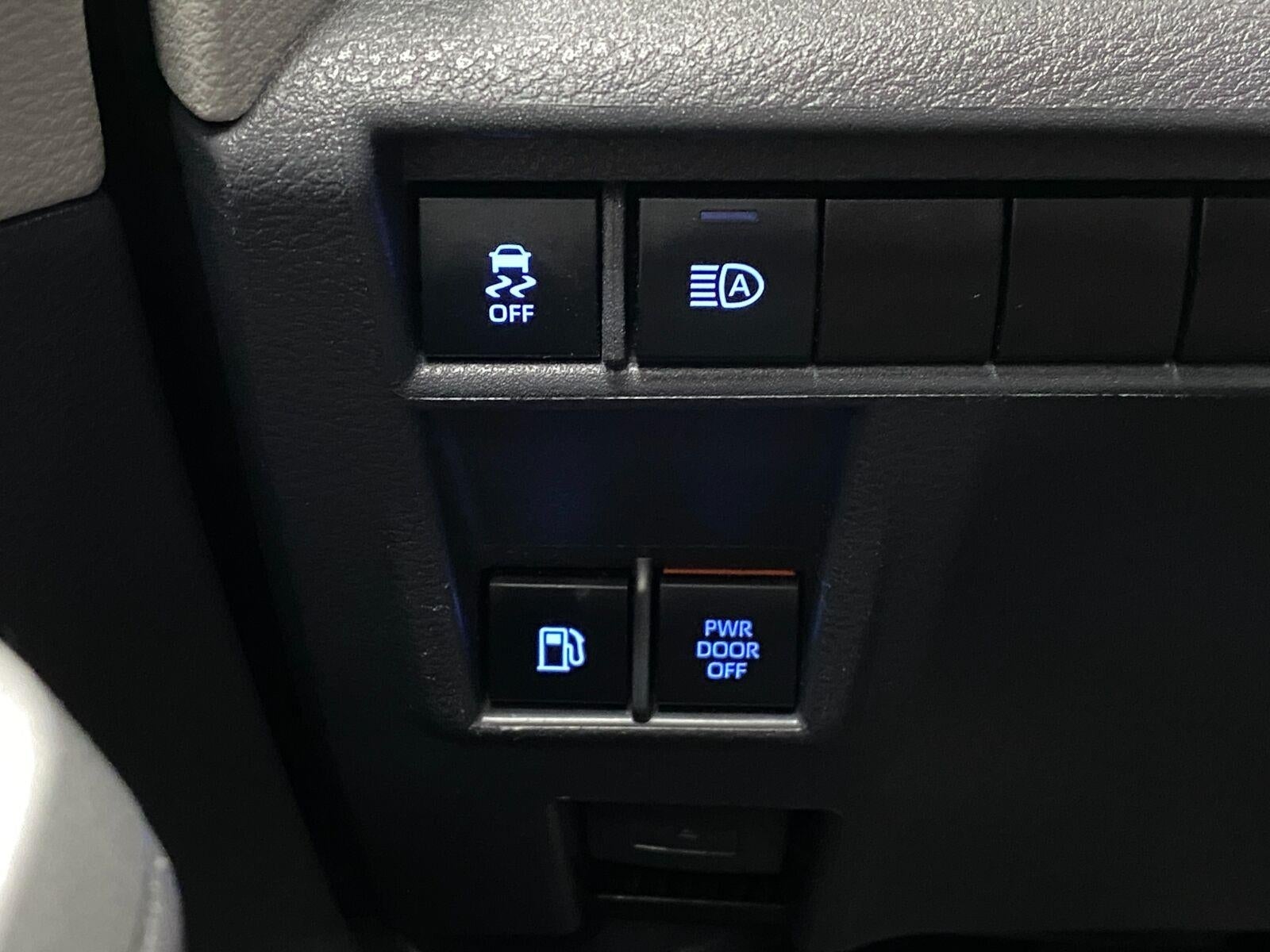 2022 Toyota Sienna LE FWD 8-Passenger