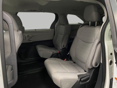 2022 Toyota Sienna LE FWD 8-Passenger