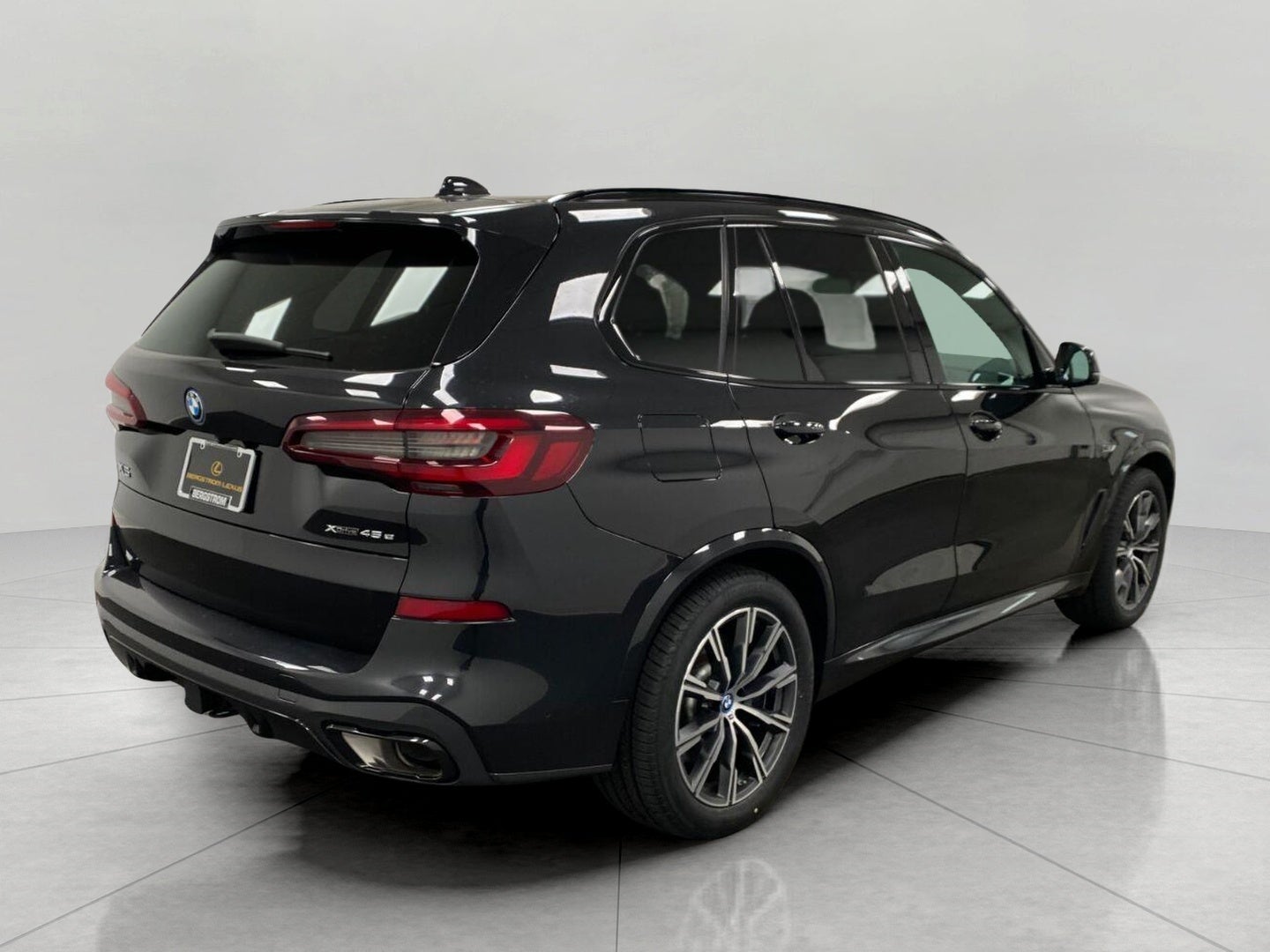 2023 BMW X5 xDrive45e Plug-In Hybrid