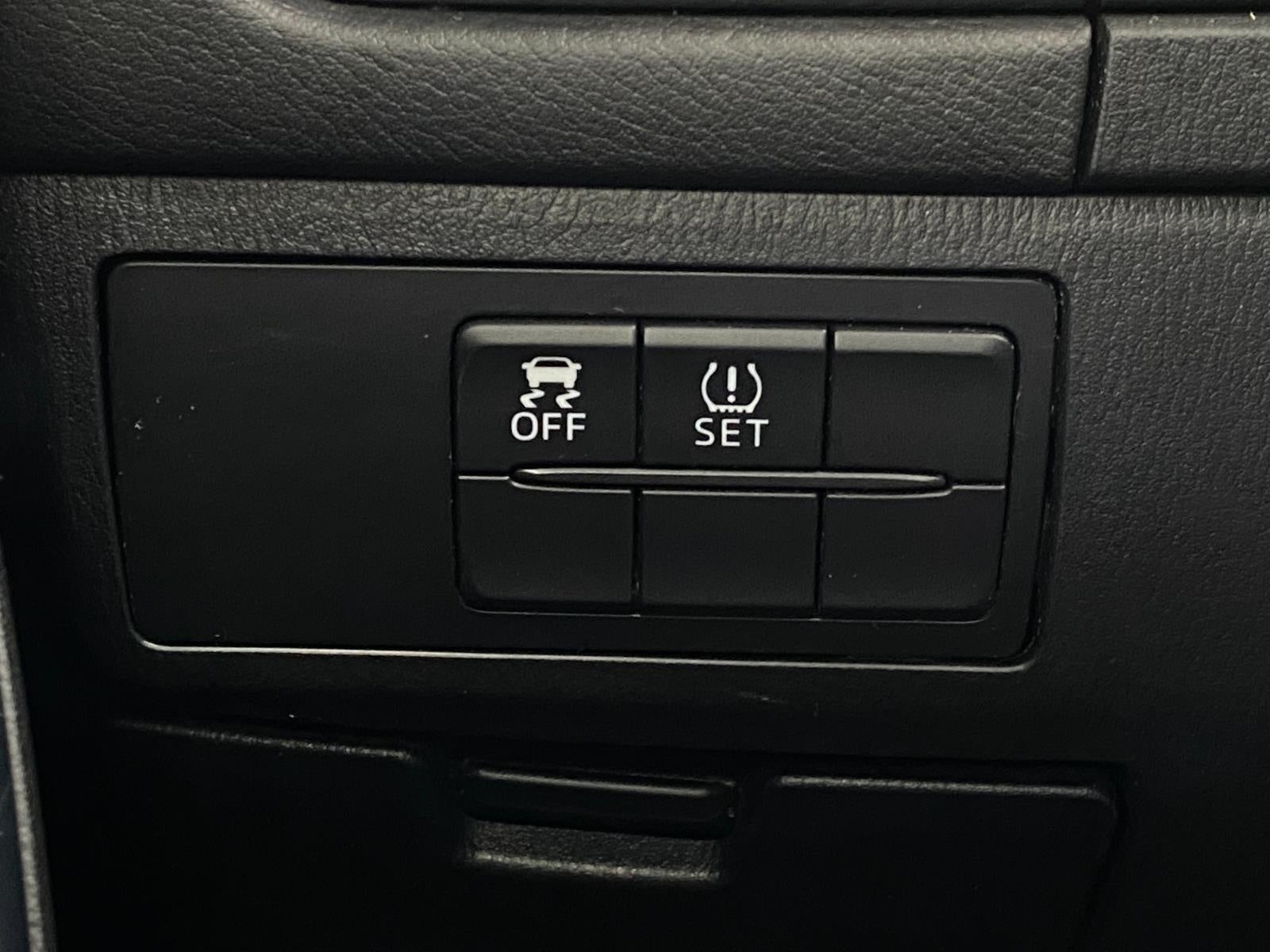 2015 Mazda Mazda6 4dr Sdn Auto i Sport