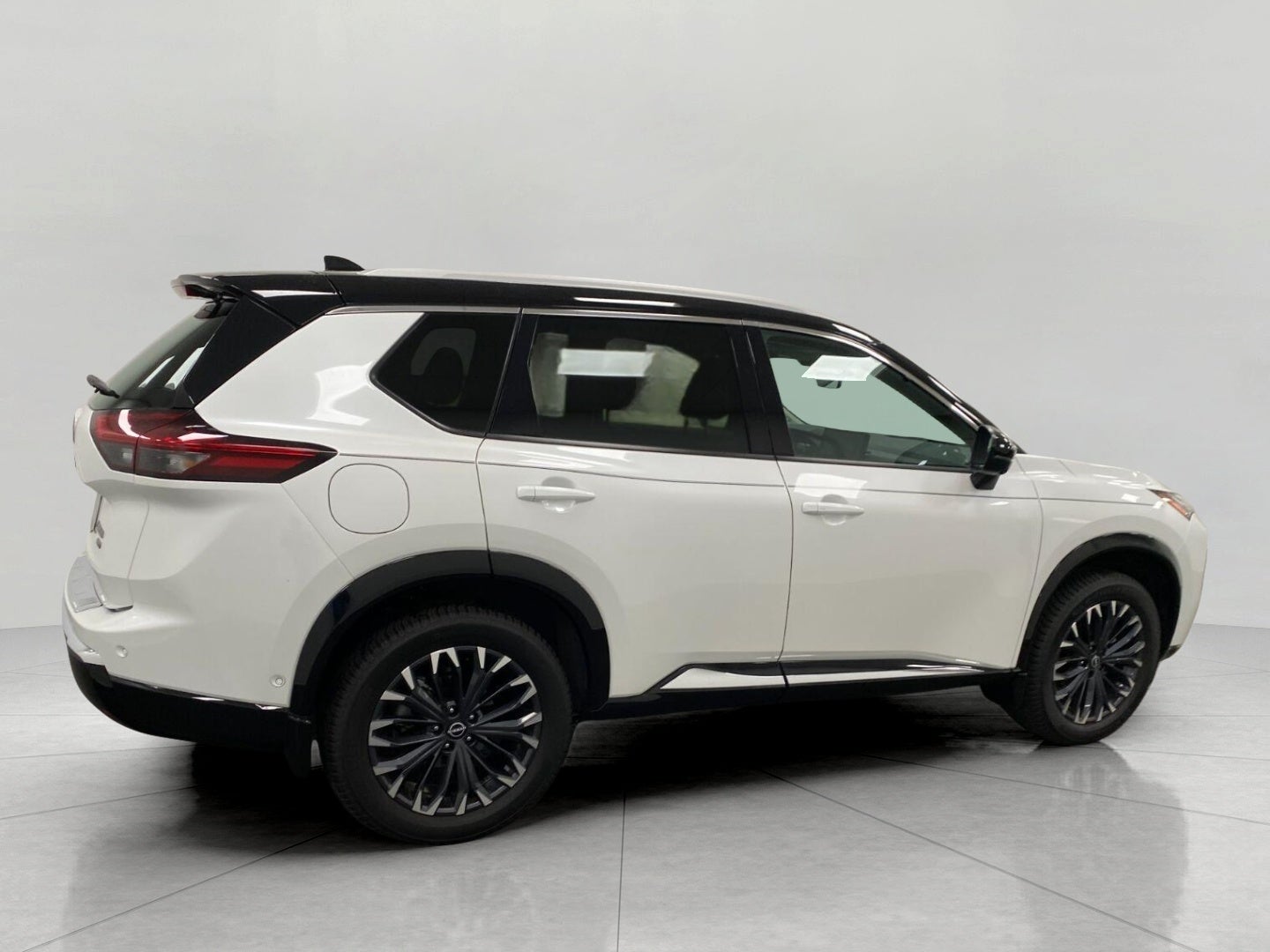2024 Nissan Rogue AWD Platinum