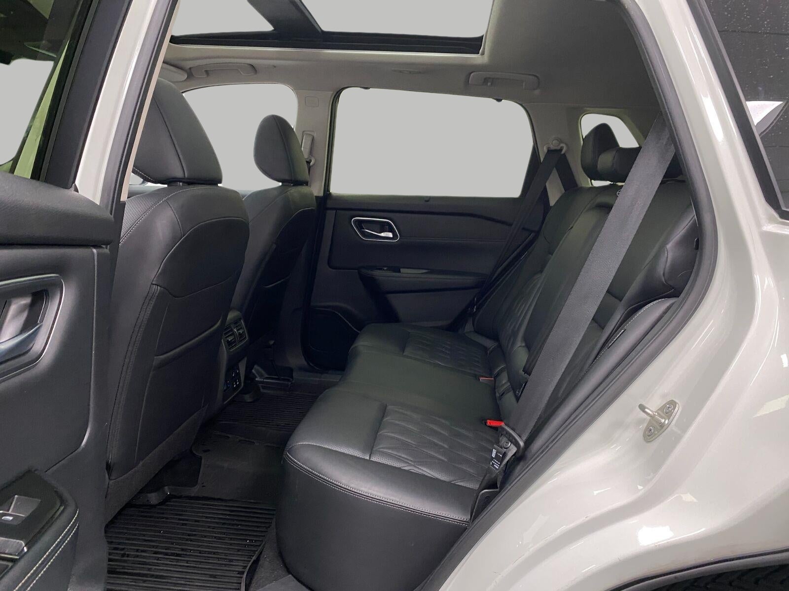 2024 Nissan Rogue AWD Platinum