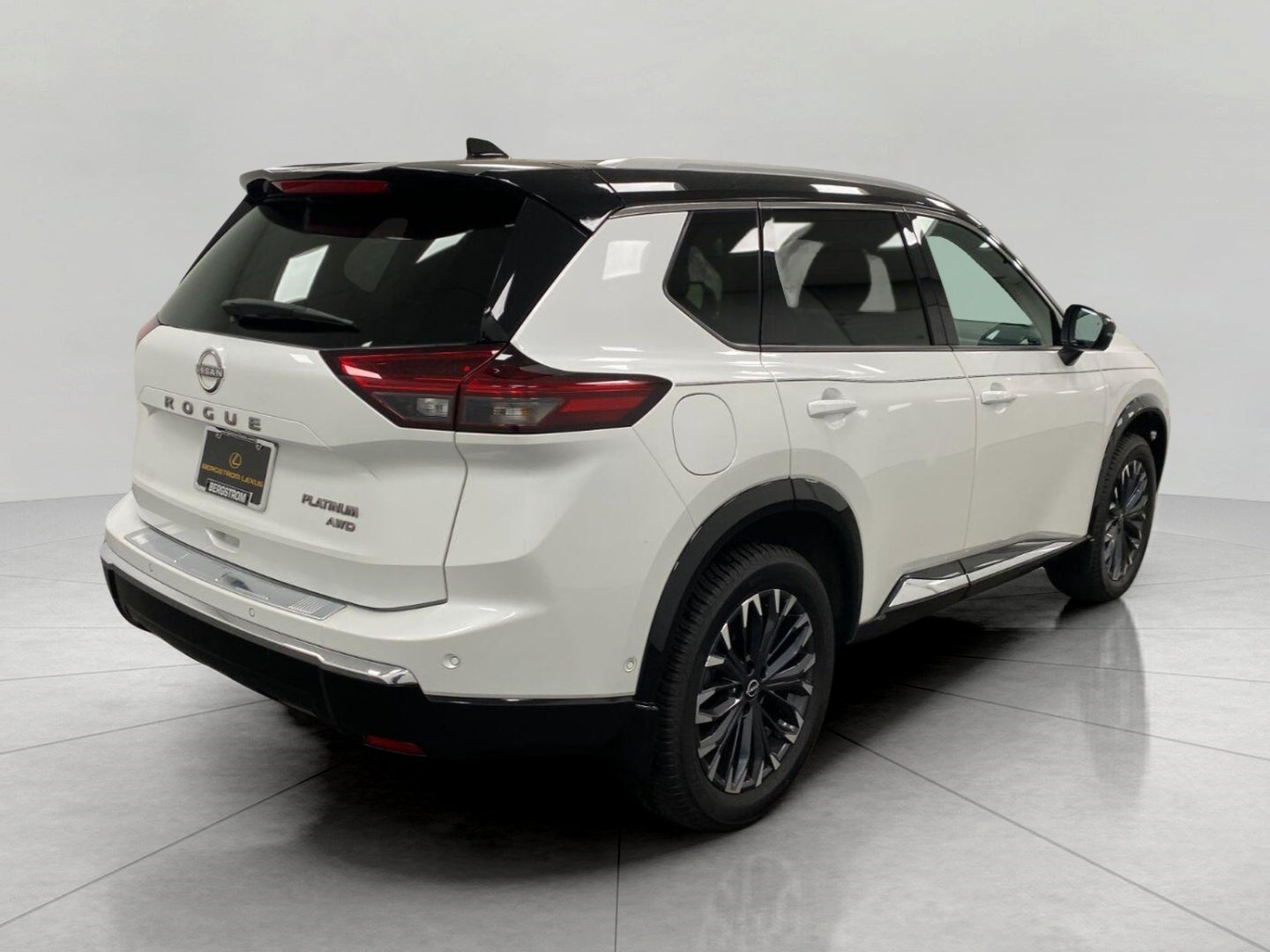 2024 Nissan Rogue AWD Platinum