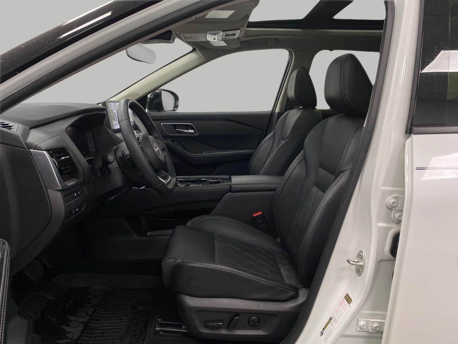 2024 Nissan Rogue AWD Platinum