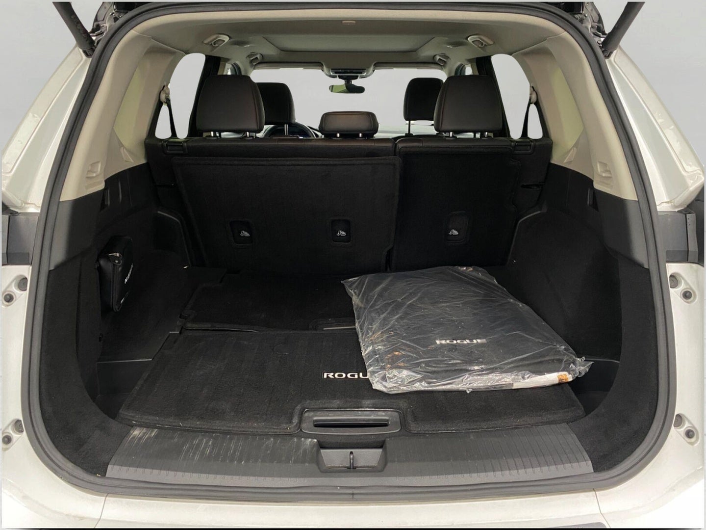 2024 Nissan Rogue AWD Platinum