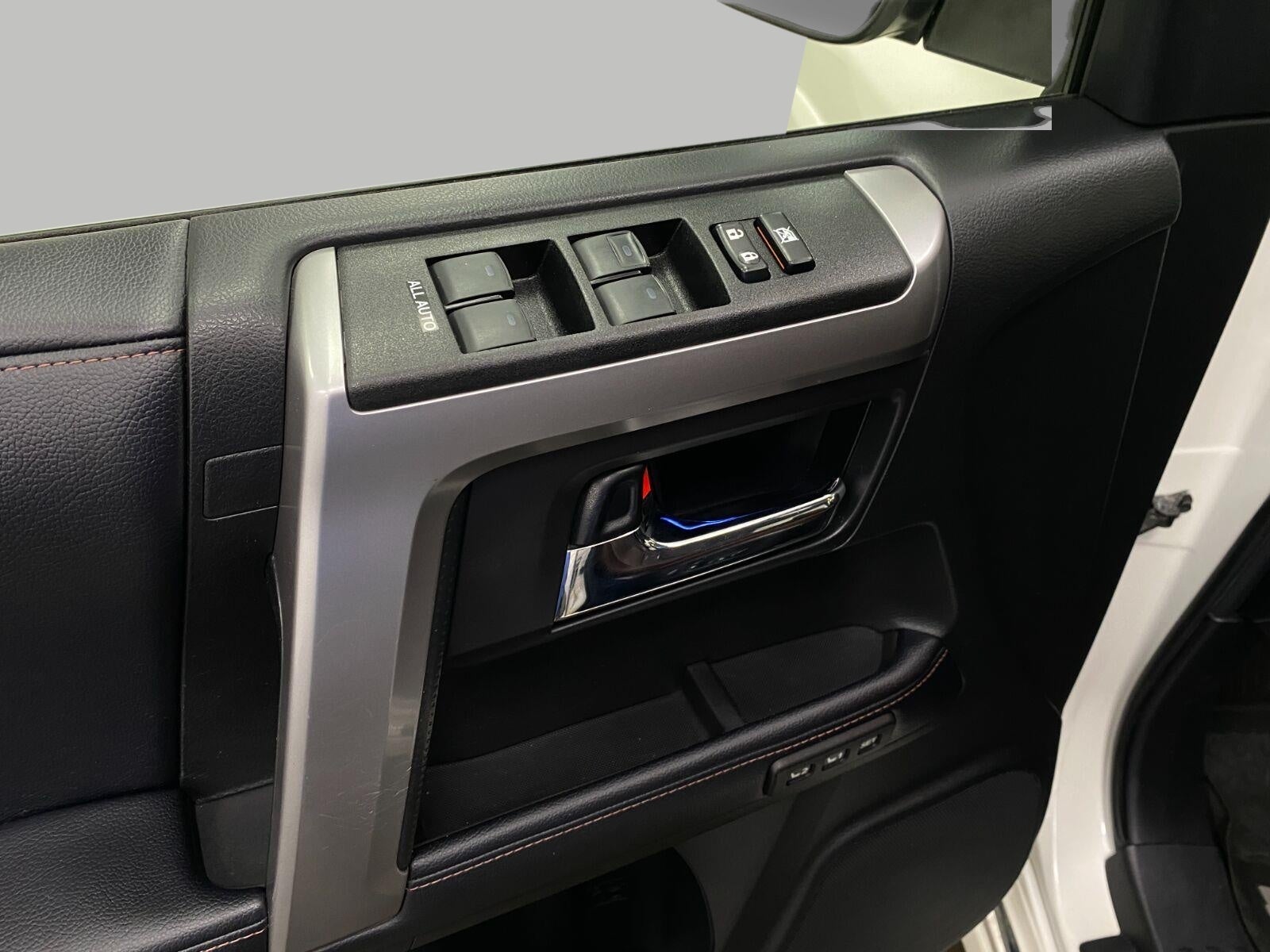 2019 Toyota 4Runner SR5 4WD