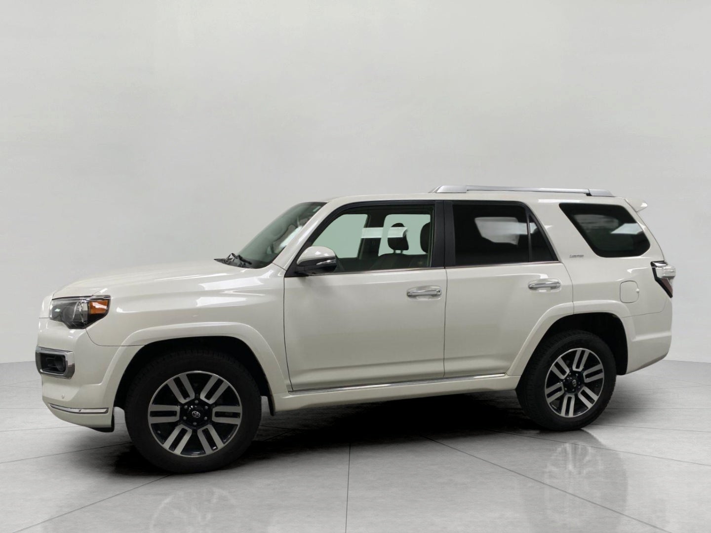 2019 Toyota 4Runner SR5 4WD