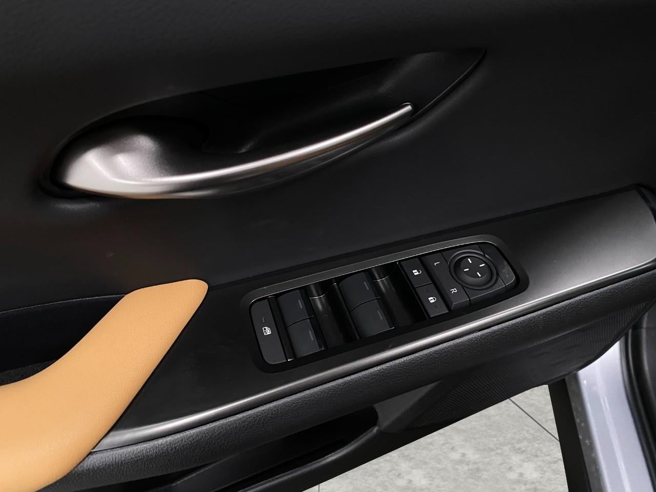 2025 Lexus UX UX 300h Premium AWD