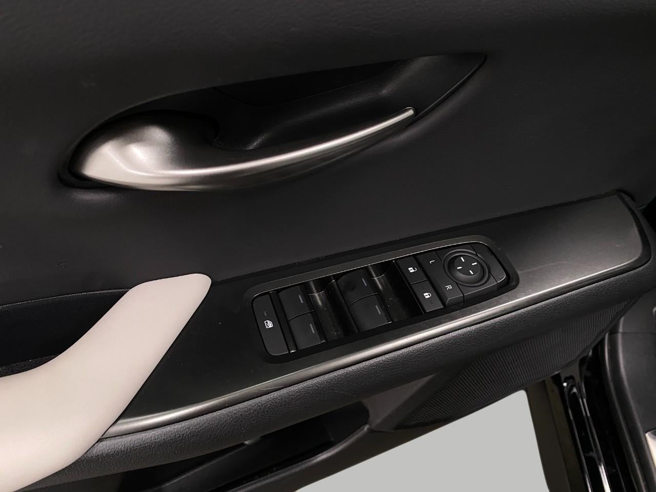 2025 Lexus UX UX 300h F SPORT Design AWD