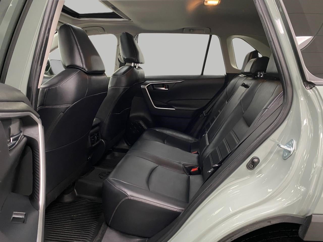 2020 Toyota RAV4 XLE Premium AWD