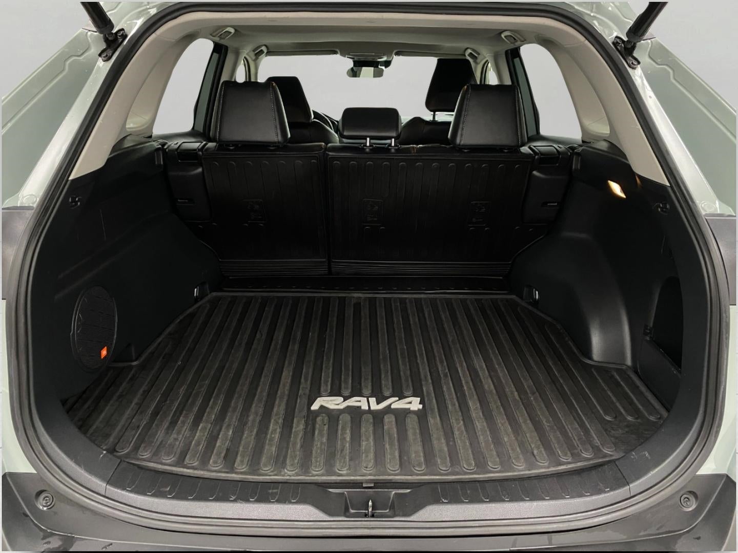 2020 Toyota RAV4 XLE Premium AWD