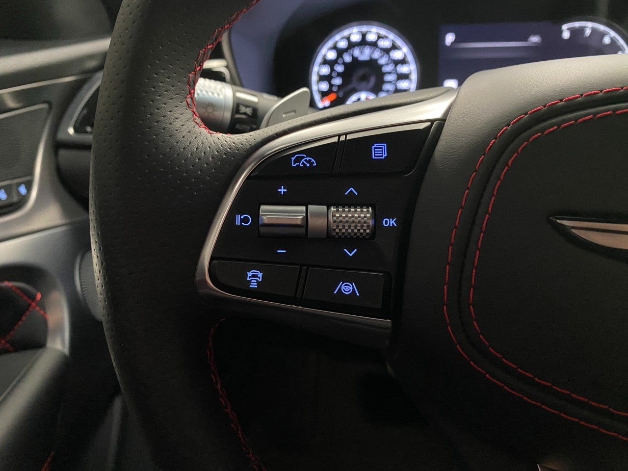 2025 Genesis G70 3.3T Sport Advanced RWD