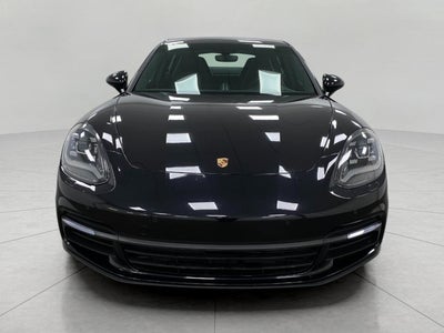 2018 Porsche PANAMERA Base