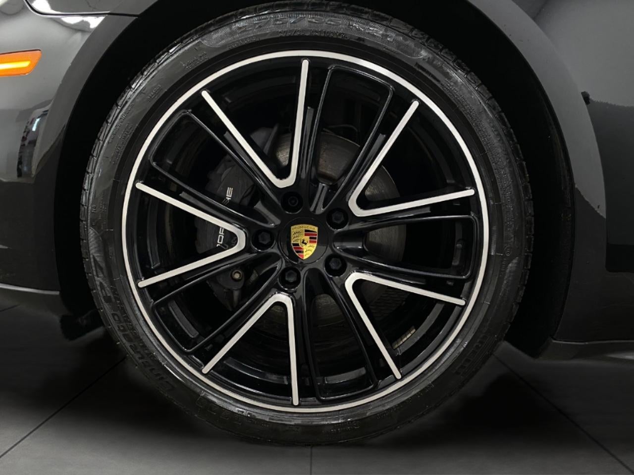 2018 Porsche PANAMERA Base