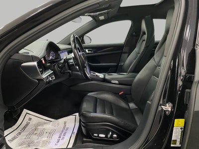 2018 Porsche PANAMERA Base