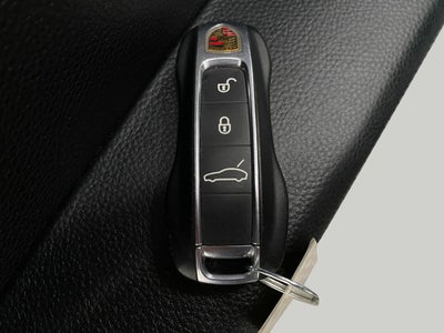 2018 Porsche PANAMERA Base