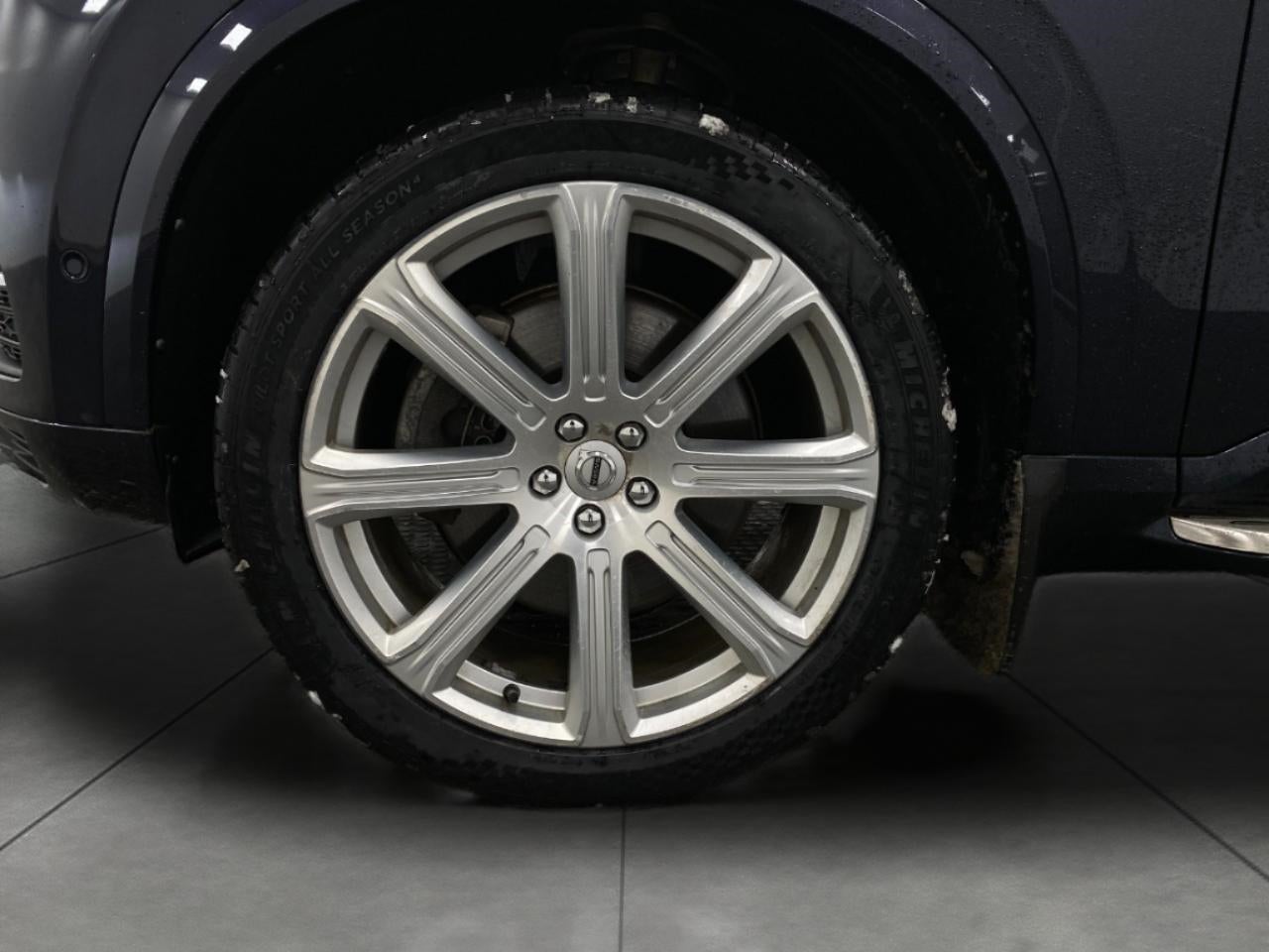 2017 Volvo XC90 T8 eAWD Plug-In Hybrid 7-Passenger Inscription