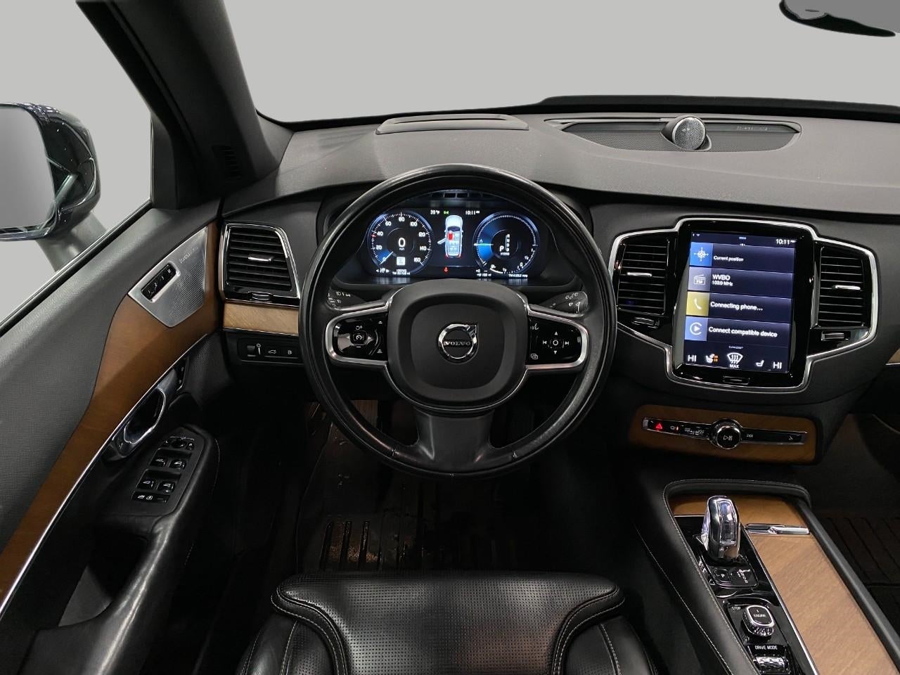 2017 Volvo XC90 T8 eAWD Plug-In Hybrid 7-Passenger Inscription