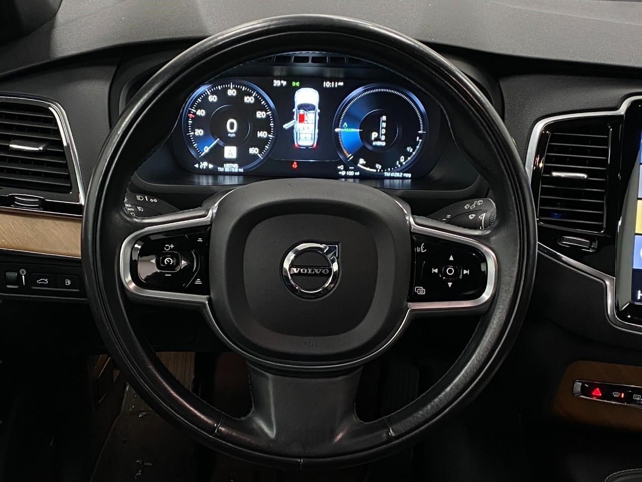 2017 Volvo XC90 T8 eAWD Plug-In Hybrid 7-Passenger Inscription